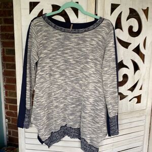 - Pete Collection USA Made Boho Navy & White Top Medium